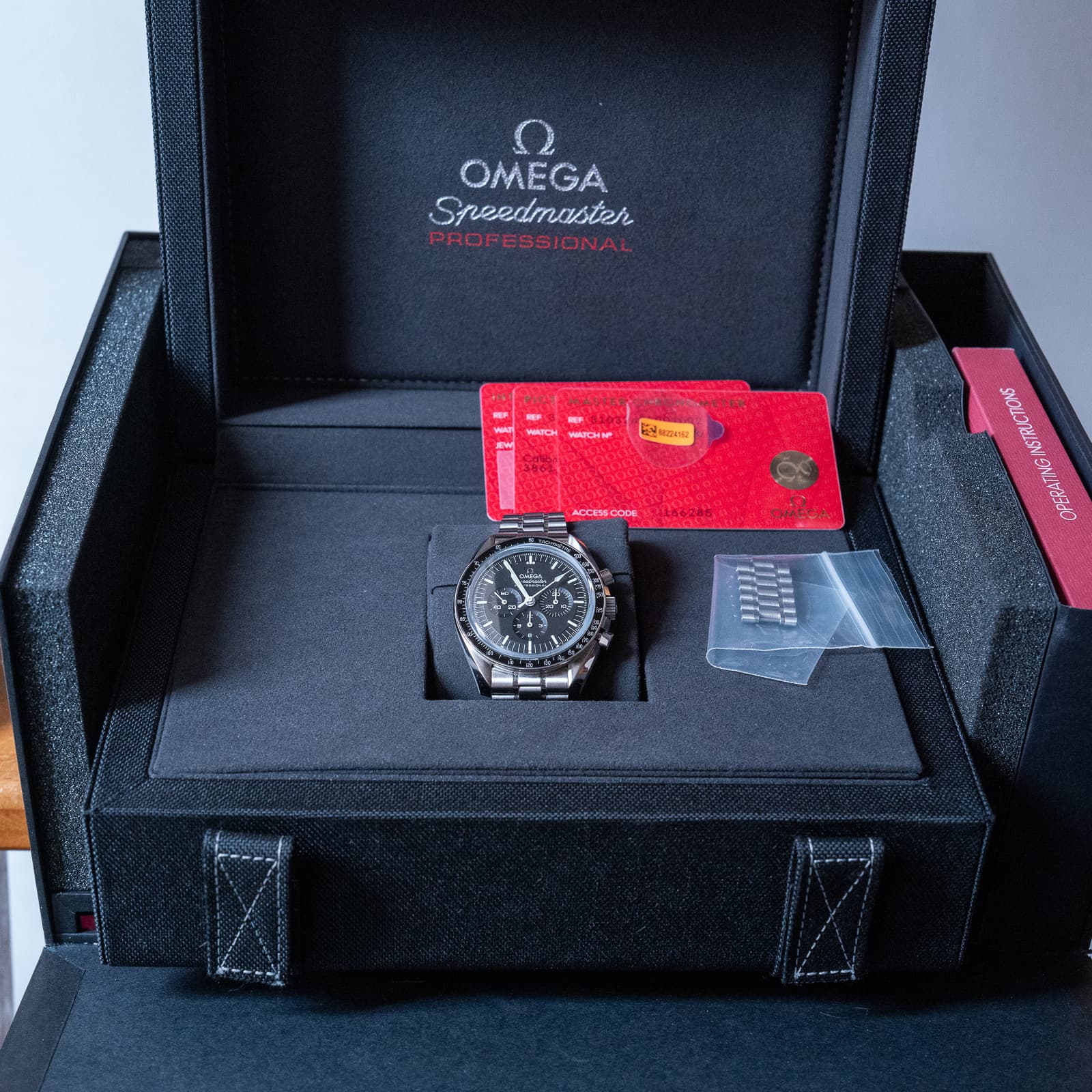 Omega Speedmaster — image 10